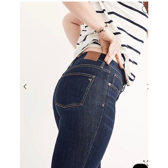 Madewell 9" Mid-Rise Skinny Jeans in Larkspur Wash: TENCEL Denim‎ Edition - Picture 2 of 11